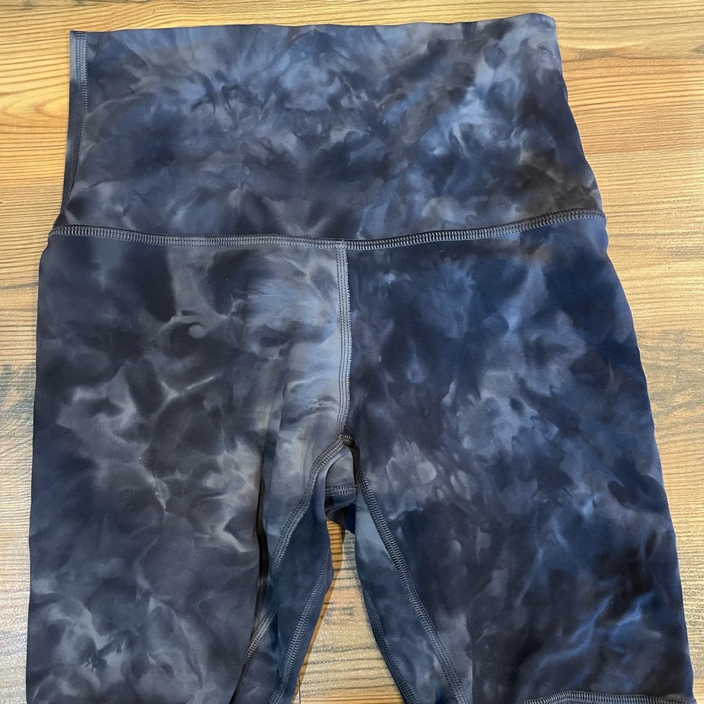 Lululemon tie dye biker shorts 8”